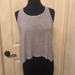 black and white lose fitting tank top